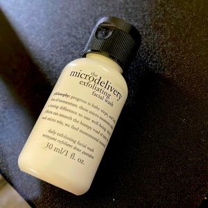 Philosophy: The Microdelivery Exfoliating Facial Wash: Brand New & Sealed!